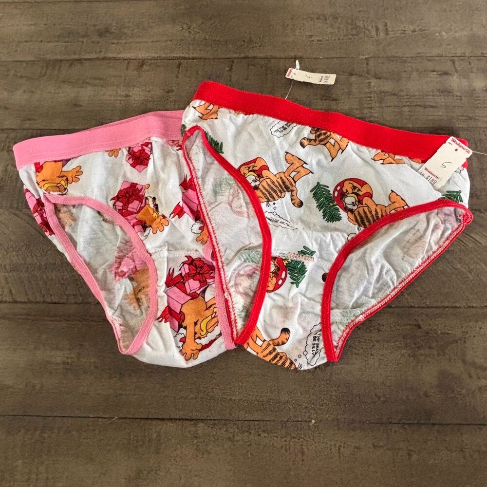 VERY RARE Vintage Lot of 2 Garfield NWT Underwear Christmas Themed